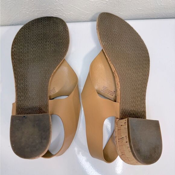Michael Kors London Thong Tan Block Heel Sandal, Size 9 - Picture 7 of 7
